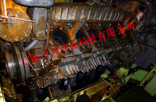 三菱S12柴油發(fā)動機噴油器的檢測、調(diào)整