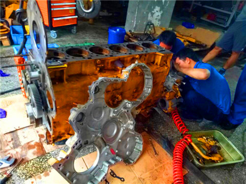 臺(tái)州路橋卡特彼勒挖掘機(jī)柴油機(jī)修理一級(jí)代理